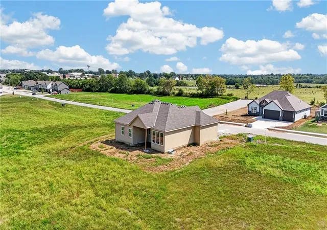 Photo 4 of Single family home for sale at 11110 E 209th Street, Peculiar, MO 64078 | MLS# 2647914 | Listing updated on 2026-10-20