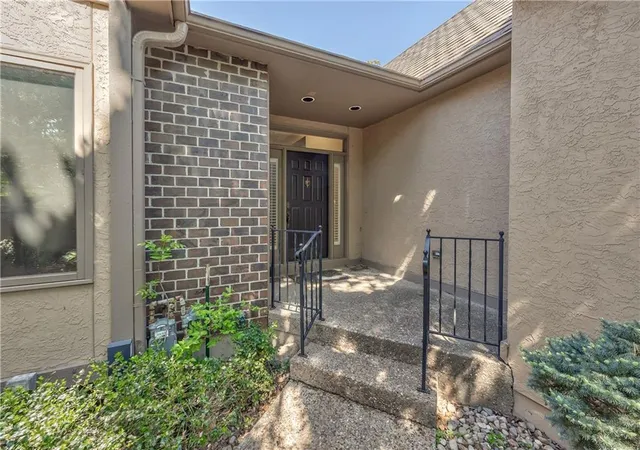 Photo 3 of House for sale at 12452 Linden St, Leawood, KS 66209 | MLS# 2647919 | Listing updated on 2026-10-23