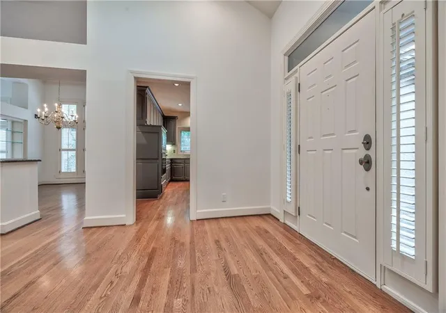 Photo 4 of House for sale at 12452 Linden St, Leawood, KS 66209 | MLS# 2647919 | Listing updated on 2026-10-23