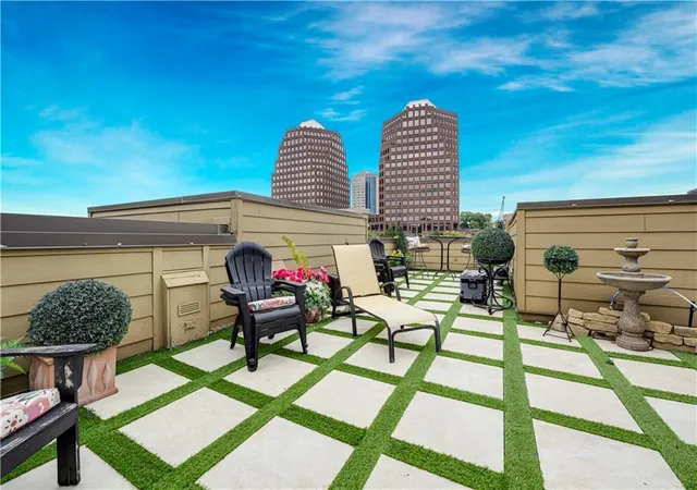 Condo for sale at 4530 Mill Crk Pkwy #104, Kansas City, MO 64111 | MLS# 2647926