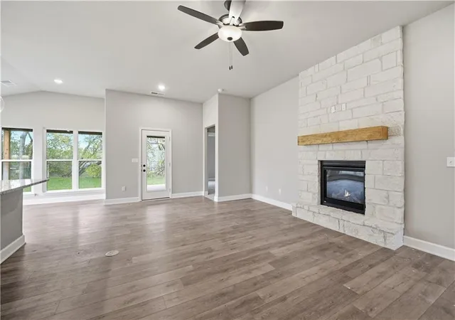 Photo 4 of Single family home for sale at 18450 W 195th Street, Spring Hill, KS 66083 | MLS# 2647930 | Listing updated on 2026-10-22