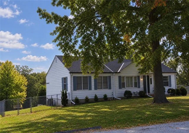 Photo 3 of Single family home for sale at 631 S 81st Street, Kansas City, KS 66111 | MLS# 2647931 | Listing updated on 2026-10-29