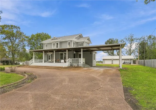 Photo 3 of Single family home for sale at 1121 North St, Oswego, KS 67356 | MLS# 2647933 | Listing updated on 2026-10-22