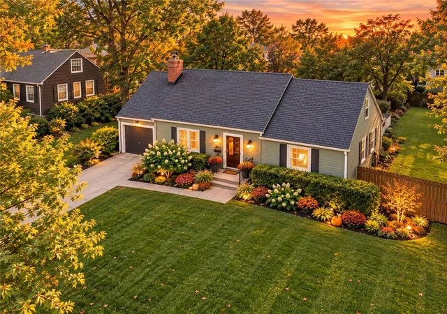 Photo 1 of Sale Pending at 4014 Oxford Rd, Prairie Village, KS 66208 | MLS# 2647946 | Listing updated on 2026-10-26