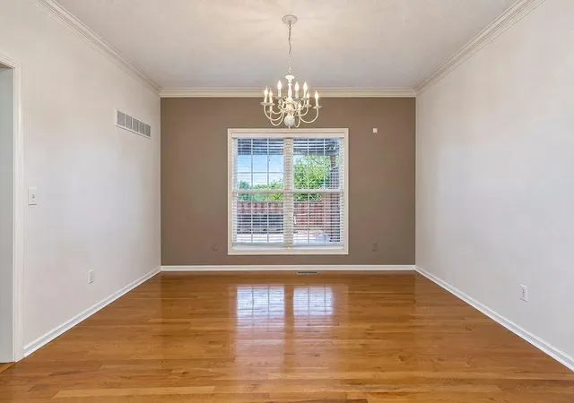 Photo 4 of Single family home for sale at 9921 N Highland Pl, Kansas City, MO 64155 | MLS# 2647948 | Listing updated on 2026-10-22