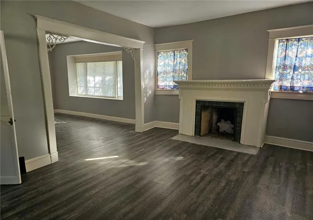Photo 1 of Single family home for sale at 1733 S Crescent Ave, Independence, MO 64052 | MLS# 2647952 | Listing updated on 2026-10-21