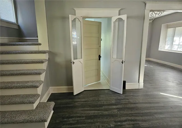 Photo 2 of Single family home for sale at 1733 S Crescent Ave, Independence, MO 64052 | MLS# 2647952 | Listing updated on 2026-10-21