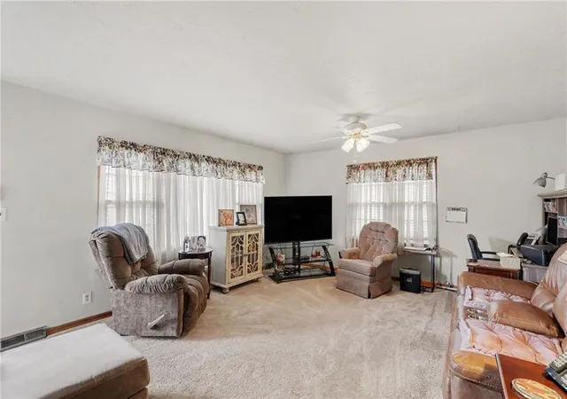 Photo 3 of Single family home for sale at 5611 Inland Dr, Kansas City, KS 66106 | MLS# 2647958 | Listing updated on 2026-10-30