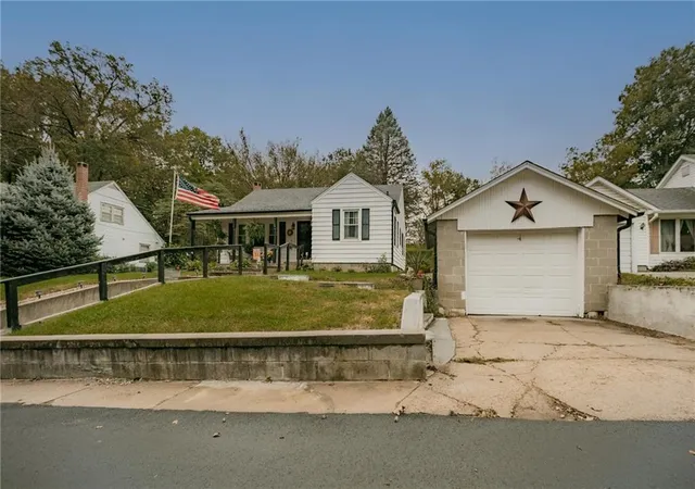 Photo 3 of Single family home for sale at 502 William St, Rock Port, MO 64482 | MLS# 2647964 | Listing updated on 2026-10-22