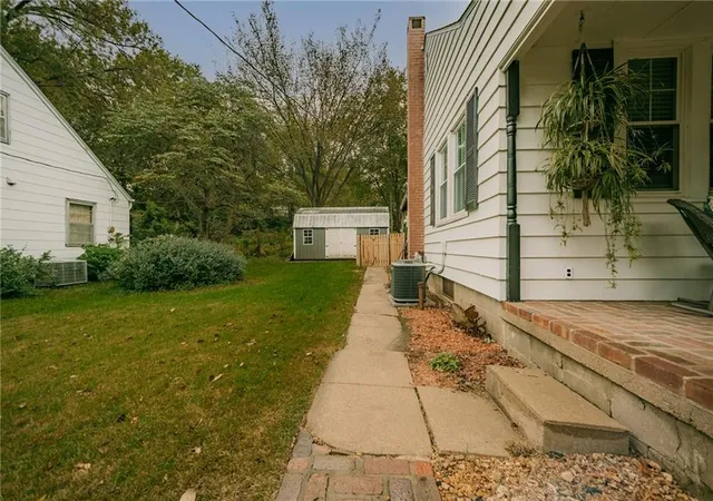 Photo 4 of Single family home for sale at 502 William St, Rock Port, MO 64482 | MLS# 2647964 | Listing updated on 2026-10-22