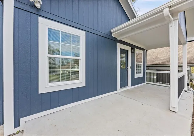 Photo 3 of Single family home for sale at 1111 Kimball Ave, Kansas City, KS 66104 | MLS# 2647971 | Listing updated on 2026-10-22