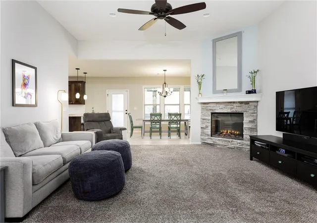 Photo 4 of Sale Pending at 507 SW Russell St, Oak Grove, MO 64075 | MLS# 2647972 | Listing updated on 2026-10-28