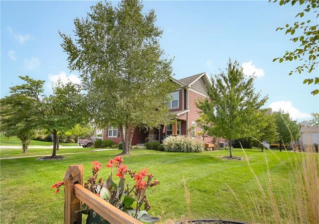 Photo 3 of Single family home for sale at 3317 Sw Longview Rd, Lees Summit, MO 64081 | MLS# 2647978 | Listing updated on 2026-10-22