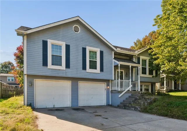 Photo 1 of Single family home for sale at 141 NW 101st Street, Kansas City, MO 64155 | MLS# 2647980 | Listing updated on 2026-10-29