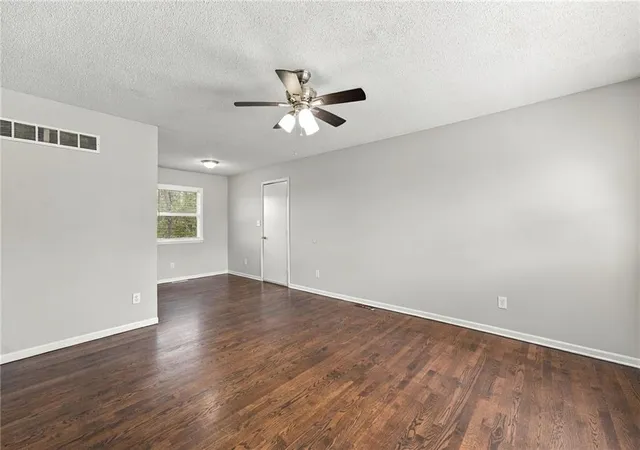 Photo 3 of Single family home for sale at 11134 E 9th Street S, Independence, MO 64054 | MLS# 2647983 | Listing updated on 2026-10-21