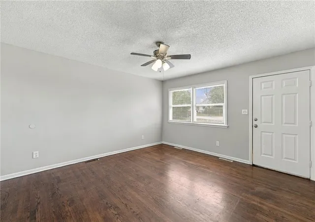 Photo 4 of Single family home for sale at 11134 E 9th Street S, Independence, MO 64054 | MLS# 2647983 | Listing updated on 2026-10-21
