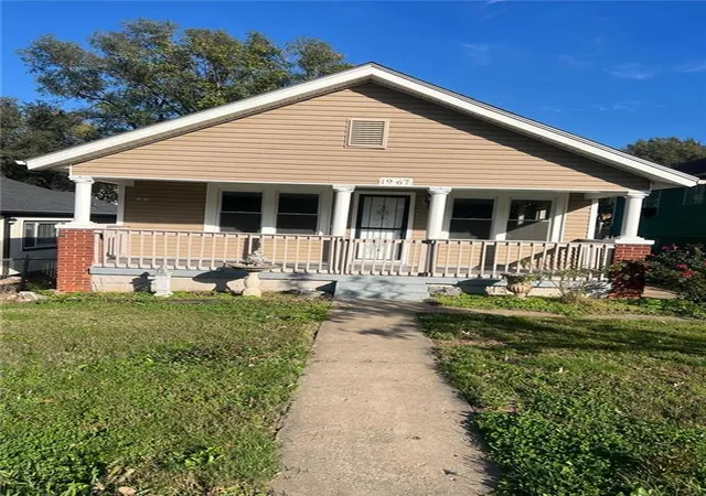 Photo 2 of Single family home for sale at 1967 N 30th Street, Kansas City, KS 66104 | MLS# 2647987 | Listing updated on 2026-10-22