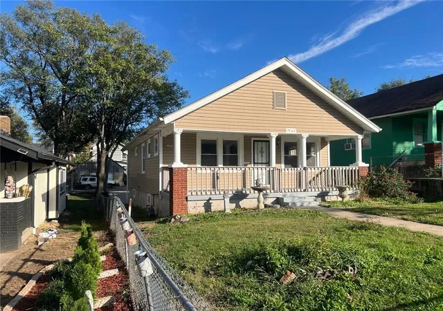 Photo 3 of Single family home for sale at 1967 N 30th Street, Kansas City, KS 66104 | MLS# 2647987 | Listing updated on 2026-10-22