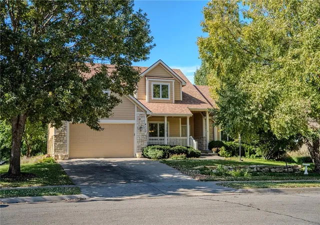 Photo 1 of Single family home for sale at 4113 Blackjack Oak Dr, Lawrence, KS 66047 | MLS# 2647993 | Listing updated on 2026-10-27