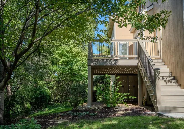 Photo 4 of Single family home for sale at 4113 Blackjack Oak Dr, Lawrence, KS 66047 | MLS# 2647993 | Listing updated on 2026-10-27