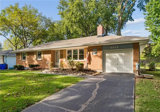 Photo 2 of Single family home for sale at 6808 Larsen Ln, Shawnee, KS 66203 | MLS# 2647997 | Listing updated on 2026-10-28