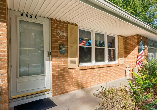 Photo 3 of Single family home for sale at 6808 Larsen Ln, Shawnee, KS 66203 | MLS# 2647997 | Listing updated on 2026-10-28