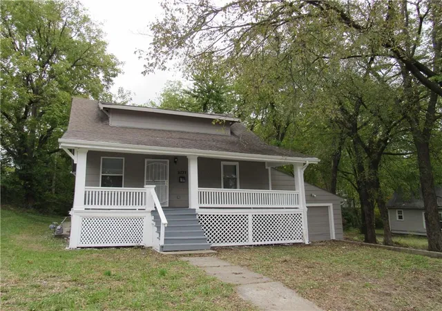 Photo 1 of Single family home for sale at 5737 Indiana Ave, Kansas City, MO 64130 | MLS# 2647998 | Listing updated on 2026-10-28