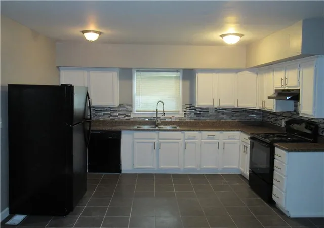 Photo 4 of Single family home for sale at 5737 Indiana Ave, Kansas City, MO 64130 | MLS# 2647998 | Listing updated on 2026-10-28