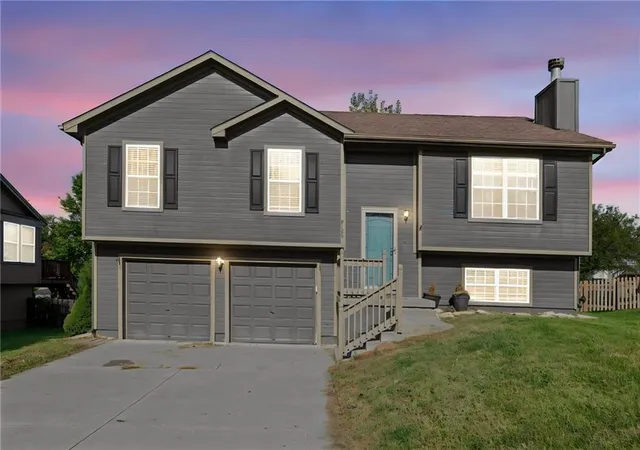Single family home for sale at 9120 NE 115th Terrace, Kansas City, MO 64157 | MLS# 2648013