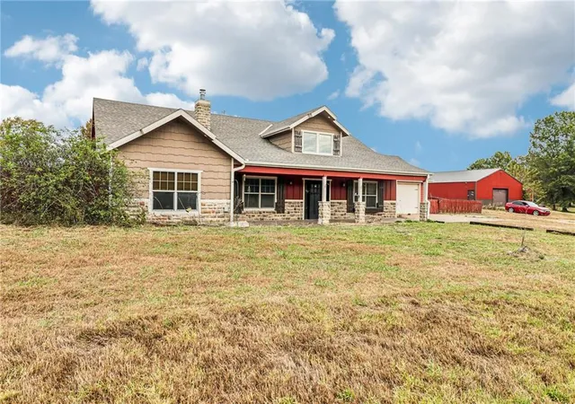 Photo 1 of Single family home for sale at 24211 E 223rd Street, Harrisonville, MO 64701 | MLS# 2648014 | Listing updated on 2026-10-28