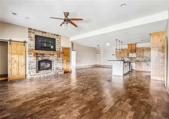 Photo 3 of Single family home for sale at 24211 E 223rd Street, Harrisonville, MO 64701 | MLS# 2648014 | Listing updated on 2026-10-28