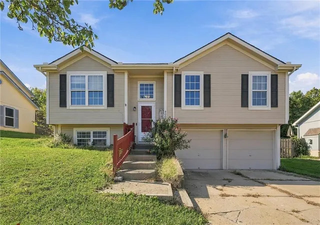 Photo 1 of Single family home for sale at 4008 Garland Ave, Leavenworth, KS 66048 | MLS# 2648035 | Listing updated on 2026-10-29