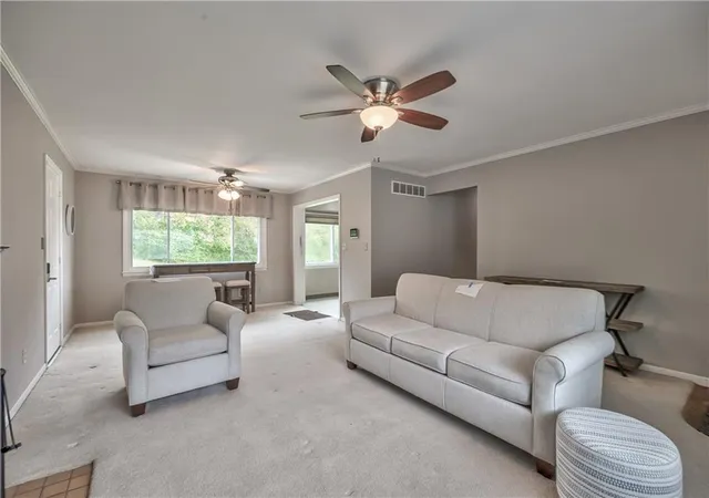 Photo 4 of Single family home for sale at 3910 NE 54th Street, Kansas City, MO 64119 | MLS# 2648037 | Listing updated on 2026-10-21