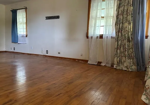 Photo 3 of Single family home for sale at 804 E Perry St, Arma, KS 66712 | MLS# 2648040 | Listing updated on 2026-10-21