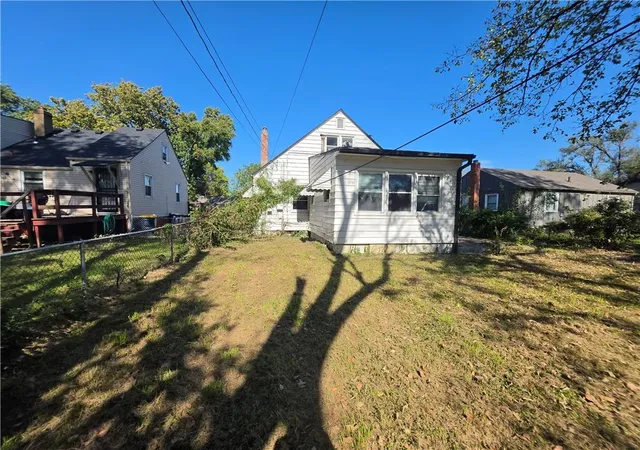 Photo 1 of Single family home for sale at 4229 E 68th Terrace, Kansas City, MO 64132 | MLS# 2648041 | Listing updated on 2026-10-29