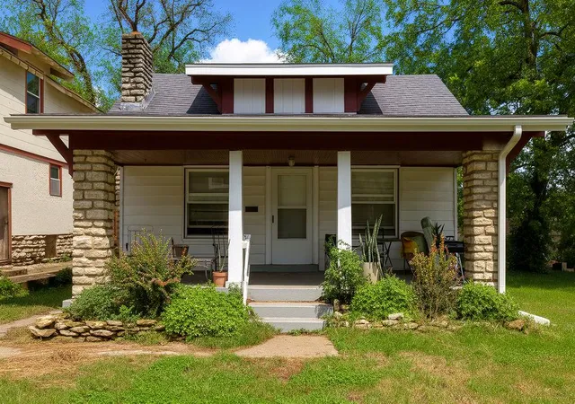 Photo 1 of Single family home for sale at 4021 E 68th Street, Kansas City, MO 64132 | MLS# 2648046 | Listing updated on 2026-10-28