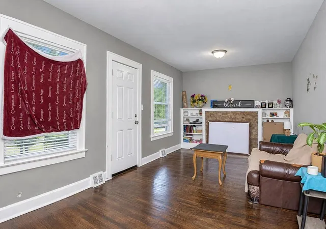 Photo 2 of Single family home for sale at 4021 E 68th Street, Kansas City, MO 64132 | MLS# 2648046 | Listing updated on 2026-10-28