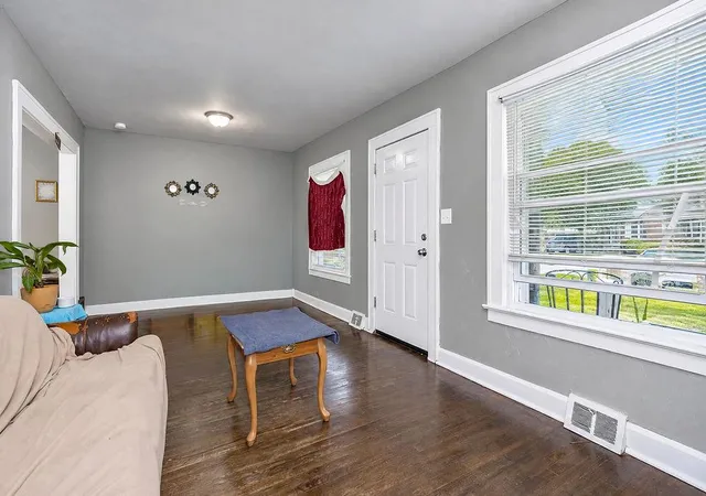 Photo 3 of Single family home for sale at 4021 E 68th Street, Kansas City, MO 64132 | MLS# 2648046 | Listing updated on 2026-10-28
