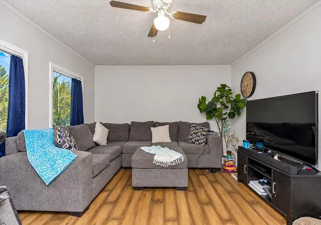 Photo 2 of Single family home for sale at 1208 Ne 46th Terrace, Kansas City, MO 64116 | MLS# 2648050 | Listing updated on 2026-10-27