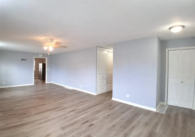 Photo 4 of Single family home for sale at 101 E Park, Pittsburg, KS 66762 | MLS# 2648051 | Listing updated on 2026-10-21