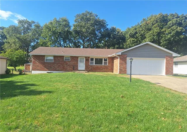 Single family home for sale at 7508 N Highland Ave, Kansas City, MO 64118 | MLS# 2648060
