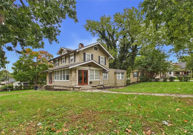 Photo 2 of Single family home for sale at 1219 N 19th Street, Kansas City, KS 66102 | MLS# 2648062 | Listing updated on 2026-10-22