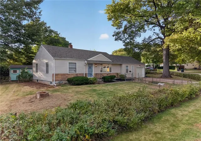 Photo 2 of Single family home for sale at 3418 S Home Ave, Independence, MO 64052 | MLS# 2648064 | Listing updated on 2026-10-21