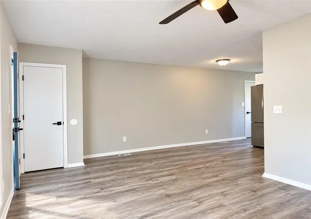 Photo 2 of Single family home for sale at 18813 Powahatan Ct W, Independence, MO 64056 | MLS# 2648066 | Listing updated on 2026-10-26