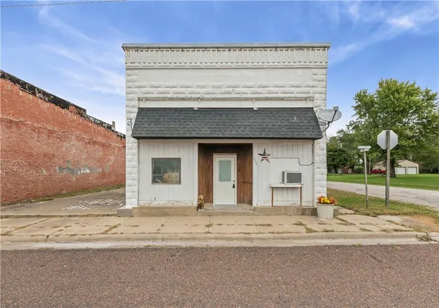 Photo 1 of Single family home for sale at 126 E Central St, Richmond, KS 66080 | MLS# 2648076 | Listing updated on 2026-10-22