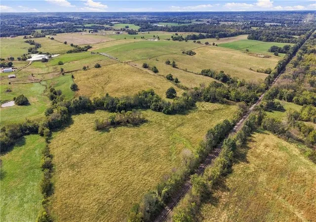 Photo 2 of Single family home for sale at 50 NE Highway 501 Rd, Warrensburg, MO 64093 | MLS# 2648079 | Listing updated on 2026-10-21