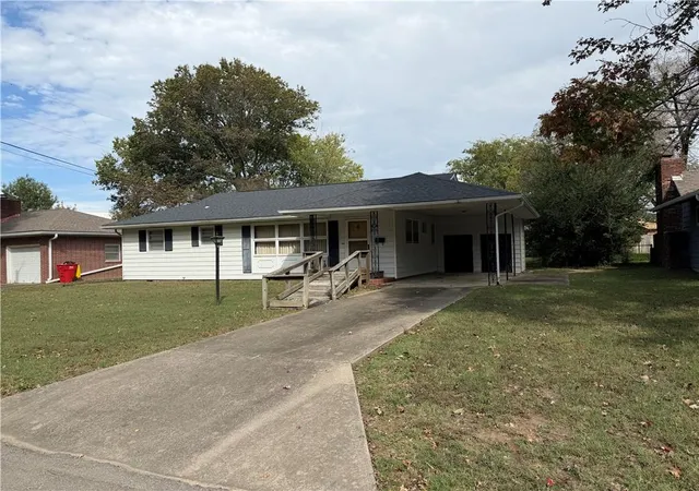 Photo 1 of Sale Pending at 705 Normal St, Pittsburg, KS 66762 | MLS# 2648081 | Listing updated on 2026-10-20