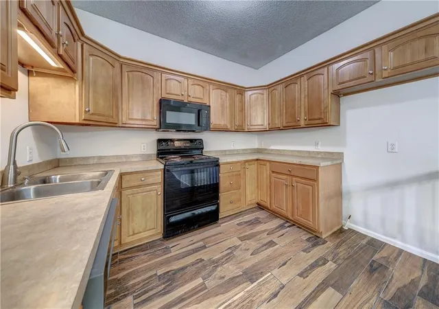 Photo 2 of Townhouse for sale at 3303 N 103rd Terrace, Kansas City, KS 66109 | MLS# 2648084 | Listing updated on 2026-10-22
