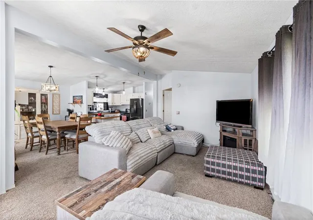 Photo 4 of Single family home for sale at 921 NE White Oaks Ln, Oak Grove, MO 64075 | MLS# 2648085 | Listing updated on 2026-10-22