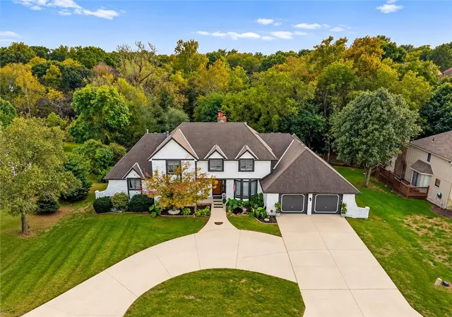 Single family home for sale at 9805 E 83rd Terrace, Raytown, MO 64138 | MLS# 2648096